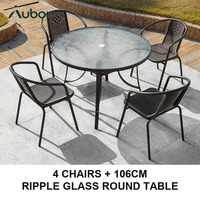 Table carrée d'extérieur avec quatre chaises en osier et plateau en acier à lattes de 80 cm pour un design moderne de mobilier de balcon, café et salon de thé