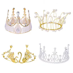 Girl's birthday small crown dessert table accessories plastic alloy adult and children's crown cake decorative ornaments