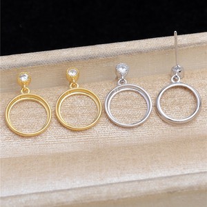 ที่ใส่เครื่องประดับเงินแท้ S925 รุ่นเรียบง่าย Queen Mabei ขนาด 13.7 มม. ประดับเพชรคิวบิกเซอร์โคเนีย รุ่น 5503 12 ช่องใส่เครื่องประดับ DIY สำหรับใส่ในกระเป๋า - Product Image 2