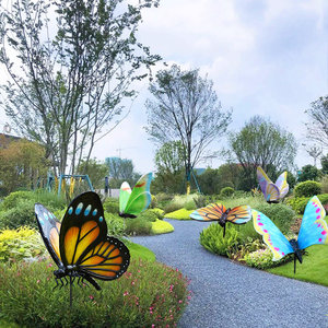 Sculpture de papillon géant simulé pour jardin extérieur, entièrement faite à la main en fibre de verre, style minimaliste moderne pour parcs - Product Image 4