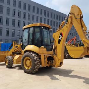 Chargeuse-pelleteuse Caterpillar 420F de taille moyenne, pelle avant, transmission hydraulique tout-terrain, moteur, utilisée pour l'exportation - Product Image 1