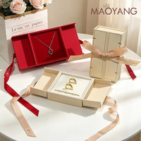 Boîte à bijoux romantique à double porte avec ruban, rouge et beige, boîte cadeau rigide pour les fiançailles et les anniversaires, emballage de bijoux