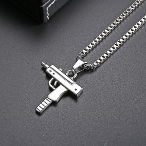 Collar de Hip Hop Europeo con Colgante de Pistola de Acero Inoxidable para Hombres y Mujeres, Cadena para Suéter de Pareja Hipster - Product Image 2