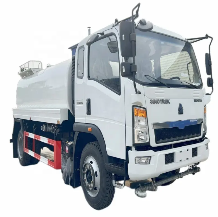 Howo 4x2 Water Tank Truck Watering Cart Bowser Sprinkler Truck for Sale
