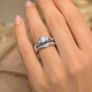Anillos de Compromiso para Pareja, Diseño de Cuatro Puntas con Circonita, Elegantes Anillos a Juego para Hombre y Mujer - Product Image 2