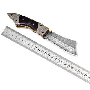 Venta al por mayor hecho a mano resistente Acero de Damasco cuchillo de bolsillo plegable estilo maquinilla de afeitar refuerzo/mango de cuerno OEM personalizable para la caza - Product Image 1