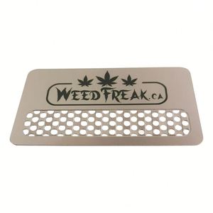 Grinder en métal noir mat découpé au laser à prix abordable avec logo gravé - Product Image 3