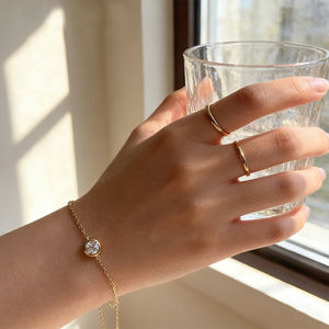 תכשיטי נירוסטה מצופים זהב 18 קראט של MICCI, צמיד אופנתי משובץ זירקון לנשים, עמיד בפני כתמים. - Product Image 6