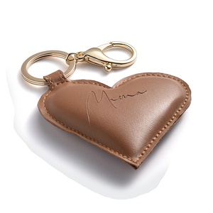 Bolso Mini de Cuero PU con Forma de Corazón Marrón Vintage de Marca de Diseñador, con Llavero - Product Image 4