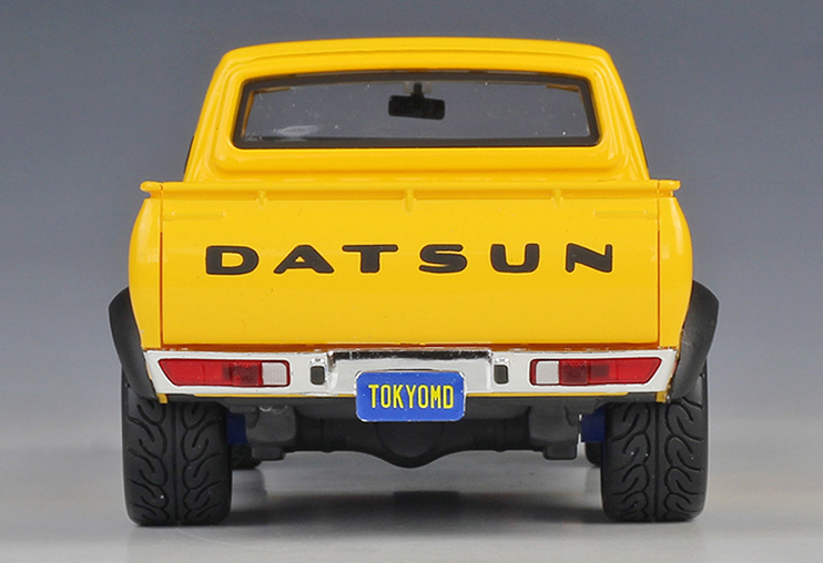 Maisto 1:24 Tokyo Drift Datsun 620 Pick-up Diecast Model