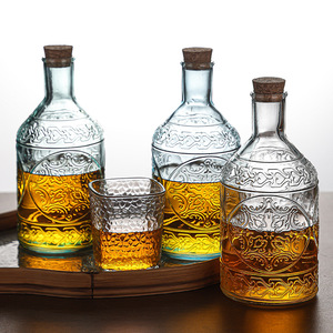 Botella de Vidrio Vacía de Forma Personalizada de 500 ml y 700 ml para Ron, Whisky, Licor, Ginebra, Vino, Vodka, con Tapón de Madera y Serigrafía - Product Image 1
