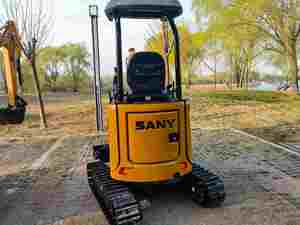 Mini-excavatrice haute performance SY18U de 1,8 tonne avec chenilles rétractables, largeur de 980 mm, excavatrice compacte sur chenilles - Product Image 5