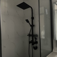 Maison conteneur maritime modifiée en acier 40HQ, design industriel, ignifuge, insonorisée, personnalisable en 3D, pour hôtel et Airbnb, capacité 30+ personnes