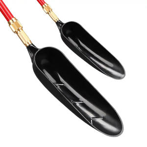 Appareil d'appâtage à longue portée avec tête de cuillère noire pour la pêche à la carpe en réservoir avec interface de 8 mm - Product Image 1