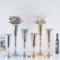 Centres de table en métal en forme de trompette pour arrangements floraux, supports de vases à fleurs en cristal doré personnalisables pour mariages et fêtes