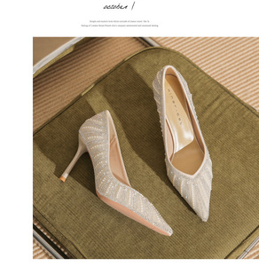 <span class=keywords><strong>Scarpe</strong></span> da donna <span class=keywords><strong>con</strong></span> <span class=keywords><strong>tacco</strong></span> alto a punta da donna <span class=keywords><strong>con</strong></span> <span class=keywords><strong>tacco</strong></span> a spillo <span class=keywords><strong>scarpe</strong></span> <span class=keywords><strong>con</strong></span> pompa poco profonda Shinny di nuovo design <span class=keywords><strong>scarpe</strong></span> da sposa da sposa <span class=keywords><strong>rosse</strong></span> da donna - Product Image 5