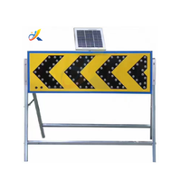 Panneaux solaires à flèches LED, contrôle de la circulation, panneau LED portable, signalisation routière, lumière directionnelle à flèches pour la sécurité routière