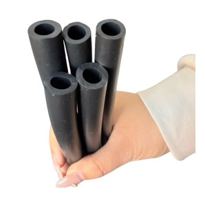 <span class=keywords><strong>Tube</strong></span> en caoutchouc industriel en silicone noir personnalisable <span class=keywords><strong>Tuyau</strong></span> de <span class=keywords><strong>protection</strong></span> flexible en PVC NBR lisse et EPDM coupe personnalisée extrudée - Product Image 2