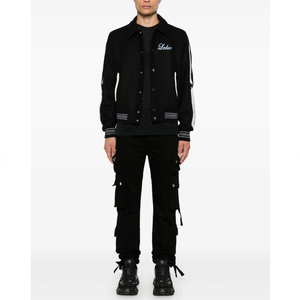 LEDUO OSM Giacca Bomber Nera in Cotone con Colletto Piatto, Dettaglio Patch sulle Maniche, Bordo a Righe e Orlo Dritto per Uomo - Product Image 3
