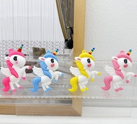 Porte-clés 3D en forme de cheval arc-en-ciel de dessin animé, porte-clés mignon, porte-clés animal licorne