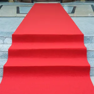 热卖低价户外防水红色平纹展览地毯/100% 涤纶紫色婚礼地毯