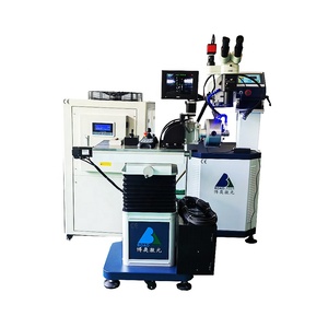 เครื่องเชื่อมไฟเบอร์เลเซอร์แบบระบายความร้อนด้วยน้ำ CW QCW สำหรับซ่อมแม่พิมพ์โลหะ 1500W 2000W 3000W ใช้งานง่าย - Product Image 1