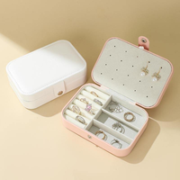 Boîte de rangement à bijoux de voyage en cuir PU de luxe, étui portable pour bagues, boucles d'oreilles, colliers, logo personnalisé