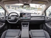MG4 2026, berline électrique compacte, cinq portes, cinq places, charge rapide, longue autonomie, 530 km, voiture familiale pour la ville et la route