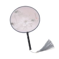 Éventails de danse chinois traditionnels de luxe en gros, éventail rond vintage peint à la main en soie avec pompon, impression personnalisée pour cérémonie