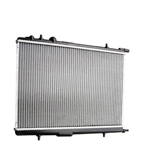 Pièces de rechange pour radiateur OEM 133040 pour <span class=keywords><strong>PEUGEOT</strong></span> 307 12.0 OEM 1330.38 - Product Image 2