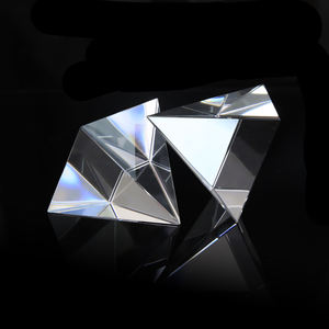 هرم زجاجي كريستالي شفاف بالجملة بسعر رخيص لتزيين المنزل والمكتب - Product Image 2