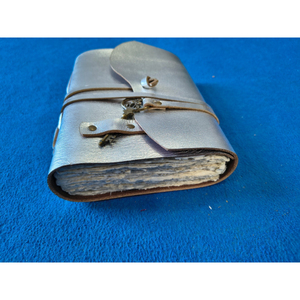 Nuevo Cuaderno Organizador de Cuero Genuino Hecho a Mano, con Grabado de la Madre Tierra, Regalo para el Día de la Tierra - Product Image 4