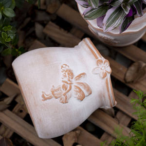 Винтажный набор керамических цветочных горшков с тиснением, декоративные садовые кашпо с рисунком лебедя и пчелы для использования в помещении и на улице - Product Image 3