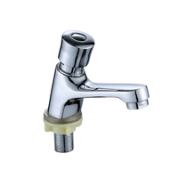 Robinet de lavabo à bouton-poussoir à fermeture automatique en laiton contemporain