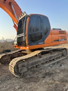 Excavatrice Doosan DX225LCA d'occasion à vendre dans le monde entier - Product Image 1