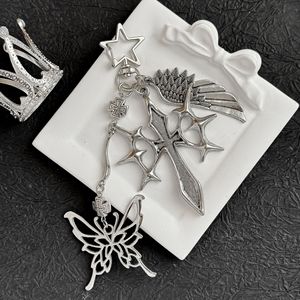 Porte-clés Gothique à croix à pointes et épingles, avec ailes et papillon ajouré, breloques multiples, style Y2K Punk, étoile argentée, croix de Malte, métal vintage - Product Image 2