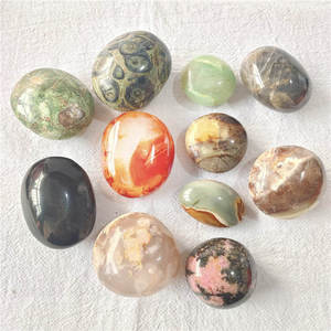 TANG, venta al por mayor, cristales curativos pulidos naturales, amatista, cuarzo rosa, piedra <span class=keywords><strong>de</strong></span> Palma para decoraciones navideñas - Product Image 2