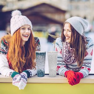 Pronto per la Spedizione: Confezione da 25 Bicchieri Acrilici Riempibili da 24oz a Doppia Parete, Senza BPA, Trasparenti, Pre-forati per Globo di Neve - Product Image 5