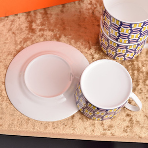 Vente chaude, service à thé de luxe européen en porcelaine osseuse, 12 pièces, tasses et soucoupes - Product Image 3