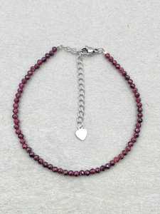 Pulsera de Granate Rodolita, Joyería Delicada con Piedras Preciosas, Cuentas Microfacetadas, Collar de Cristal, Joyería Minimalista, Collar con Piedras Preciosas Pequeñas - Product Image 2