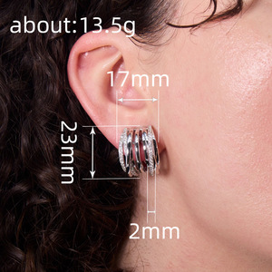 Orecchini a Cerchio Multistrato con Linee Incrociate per Donne, Design Geometrico per Ufficio e Uso Quotidiano - Product Image 4