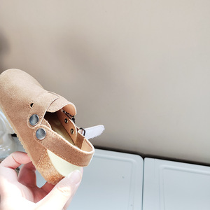 Chaussures pour enfants style coréen Printemps/Été 2026 – Mocassins surdimensionnés mats, originaux et mignons ; Chaussons d'extérieur à bout fermé avec Velcro ; Rétro - Product Image 4