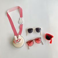 Kit de Lunettes Pliables 3-en-1 pour Enfants « Bunny Capsule » avec Pochette de Rangement Lapin Mignon et Sangle de Cou à Carreaux – Idéal pour Boutiques