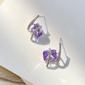 Orecchini a Perno Geometrici Quadrati, Gioielli Eleganti e Chic per Donne, Accessorio Regalo per Uso Quotidiano e Feste - Product Image 2