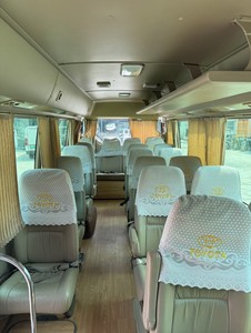 Autobús de Gasolina de Lujo de Tamaño Pequeño, Fácil de Estacionar y Conducir, con Volante a la Izquierda, Autobús Usado de China - Product Image 6