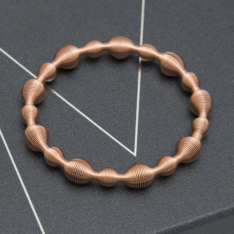 Amoryubo Wholesale China Factory Top Design Rose Gold Plated Fashion Spring Bracelets