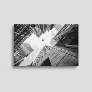 Art mural moderne en verre : Impression sur toile de paysage urbain avec avion dans le ciel, TOILE ENVELOPPEE - Product Image 2