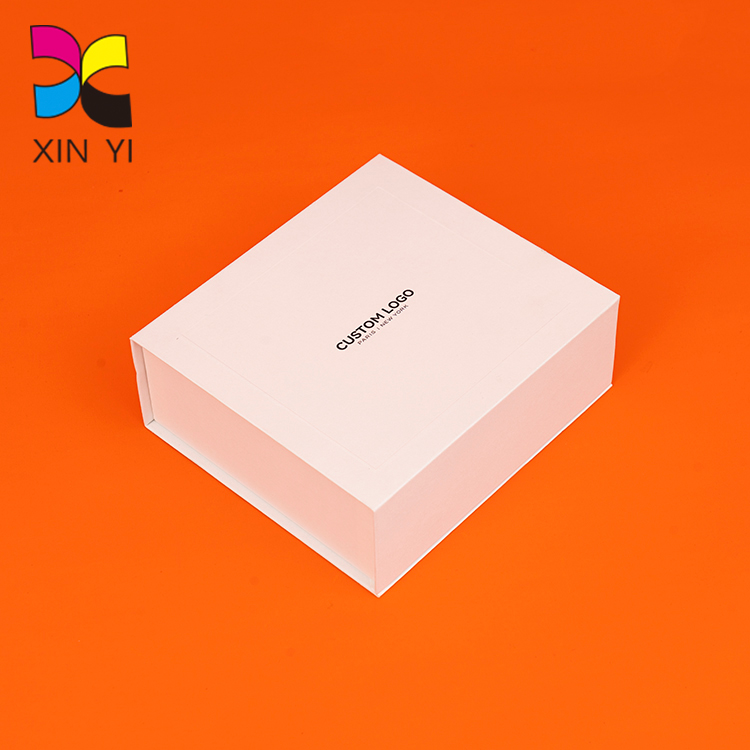 Customized Luxury Cardboard Folding Boxes White Package Magnetic Gift Box
