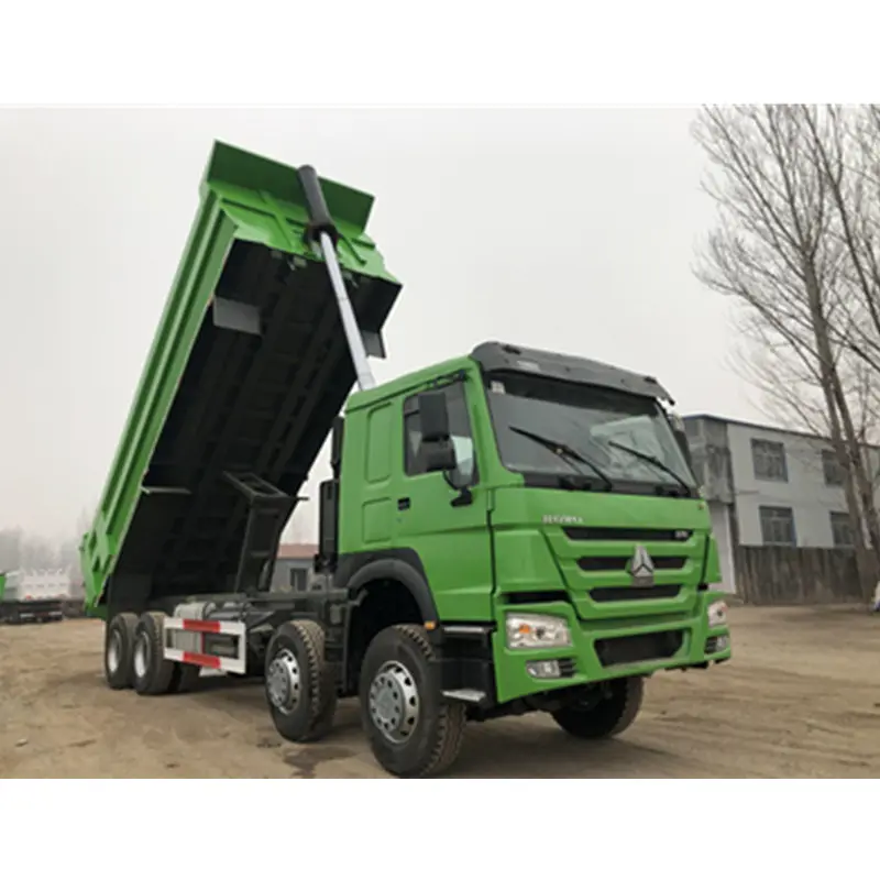 Sinotruck Howo 8x4 40Cbm 60 טון משליך אתיופיה 3 סרנים חצי משמש Dump משאית למכירה בגאנה
