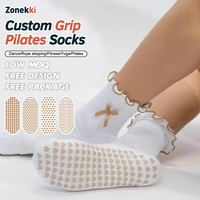 Chaussettes de Pilates classiques ZONEKKI de haute qualité avec nœud, chaussettes de danse et de yoga à volants antidérapants, design tendance, chaussettes de Pilates blanches personnalisées à hauteur mi-mollet